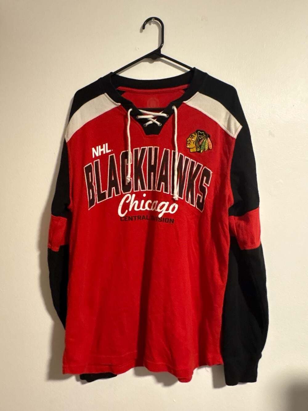 NHL Chicago Blackhawks Laced Thermal Long Sleeve Shirt